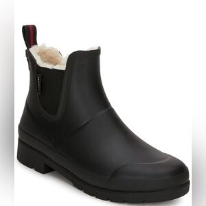 NWOT Tretorn Lara Lined Faux Fur Lined Chelsea Booties